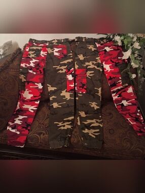 Women Camo Cargo Pants - Red & Olive